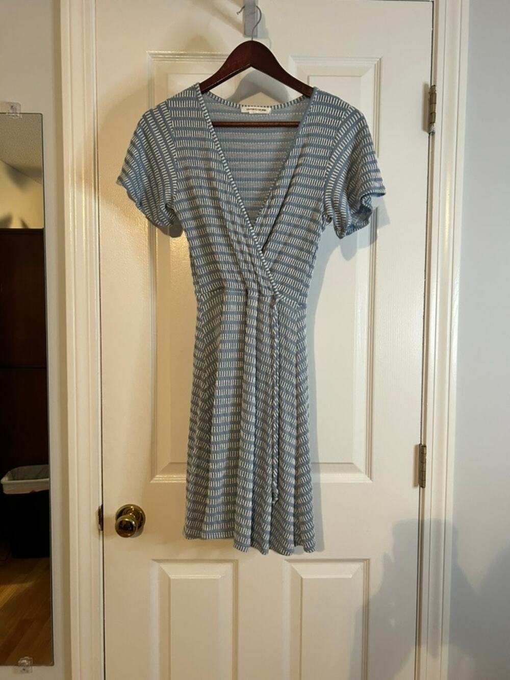 Caution To The Wind Womens S Blue Textured Faux Wrap Tie Waist Mini Dress